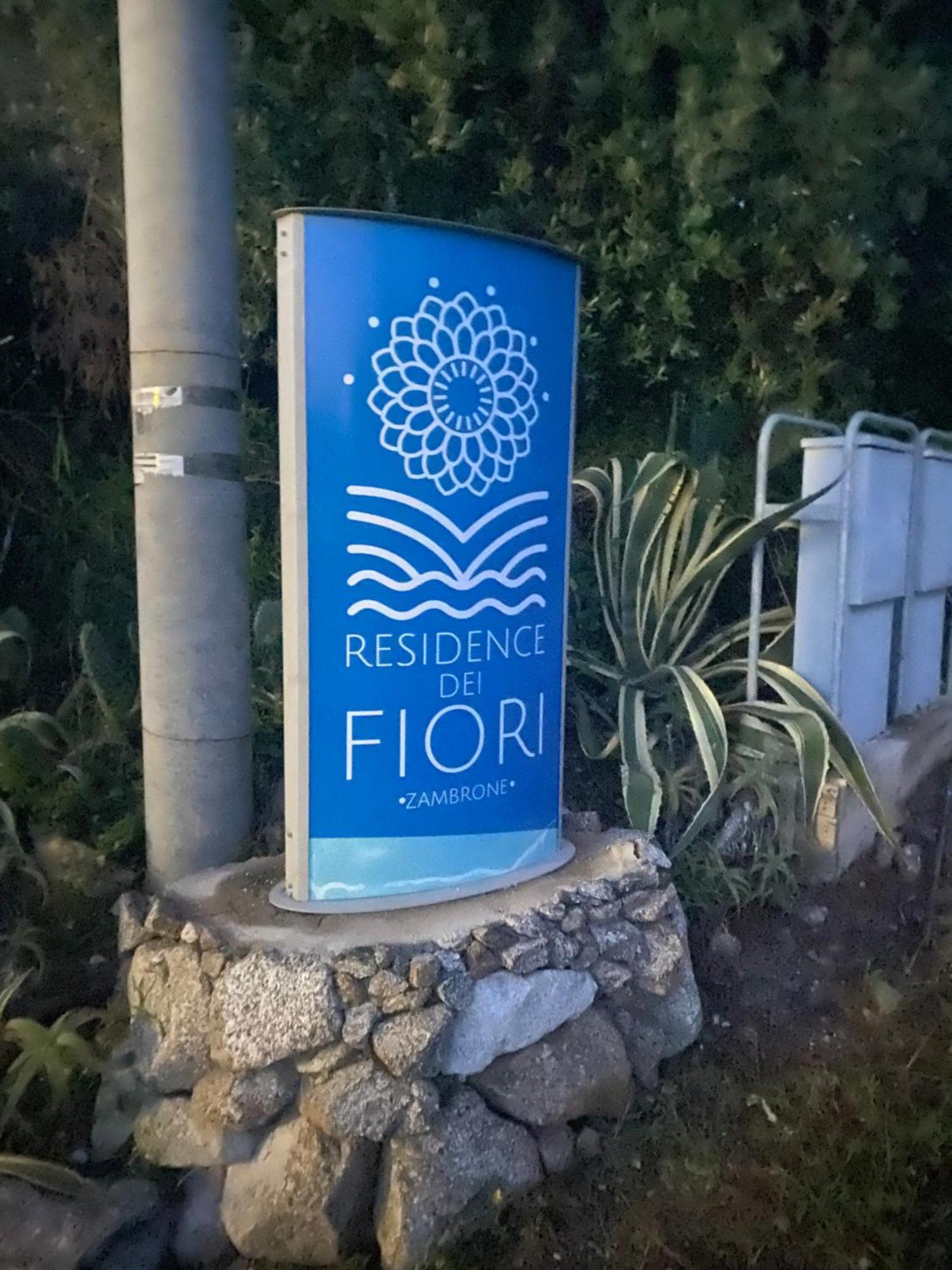 Villa Nove - Residence Dei Fiori Zambrone Ngoại thất bức ảnh